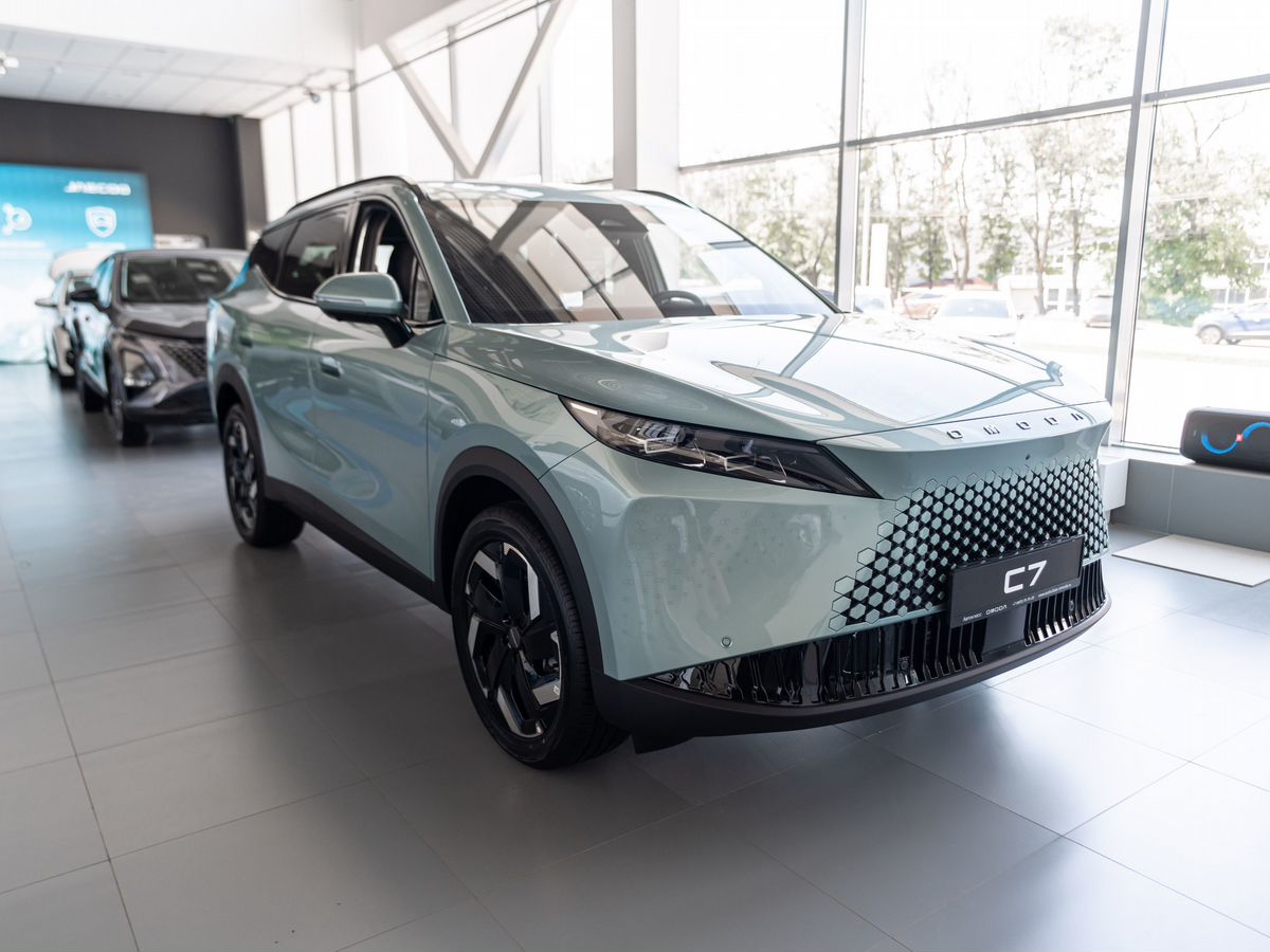 Omoda C7