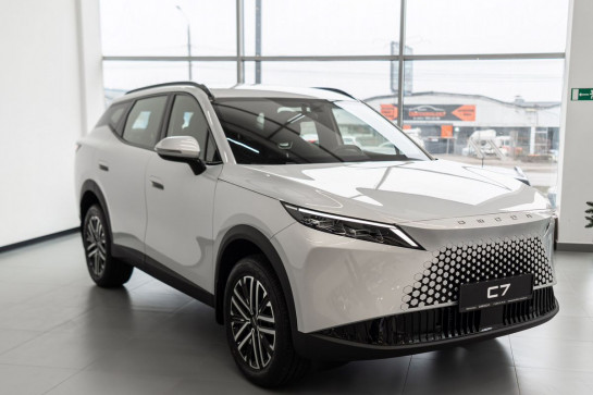 Omoda C7